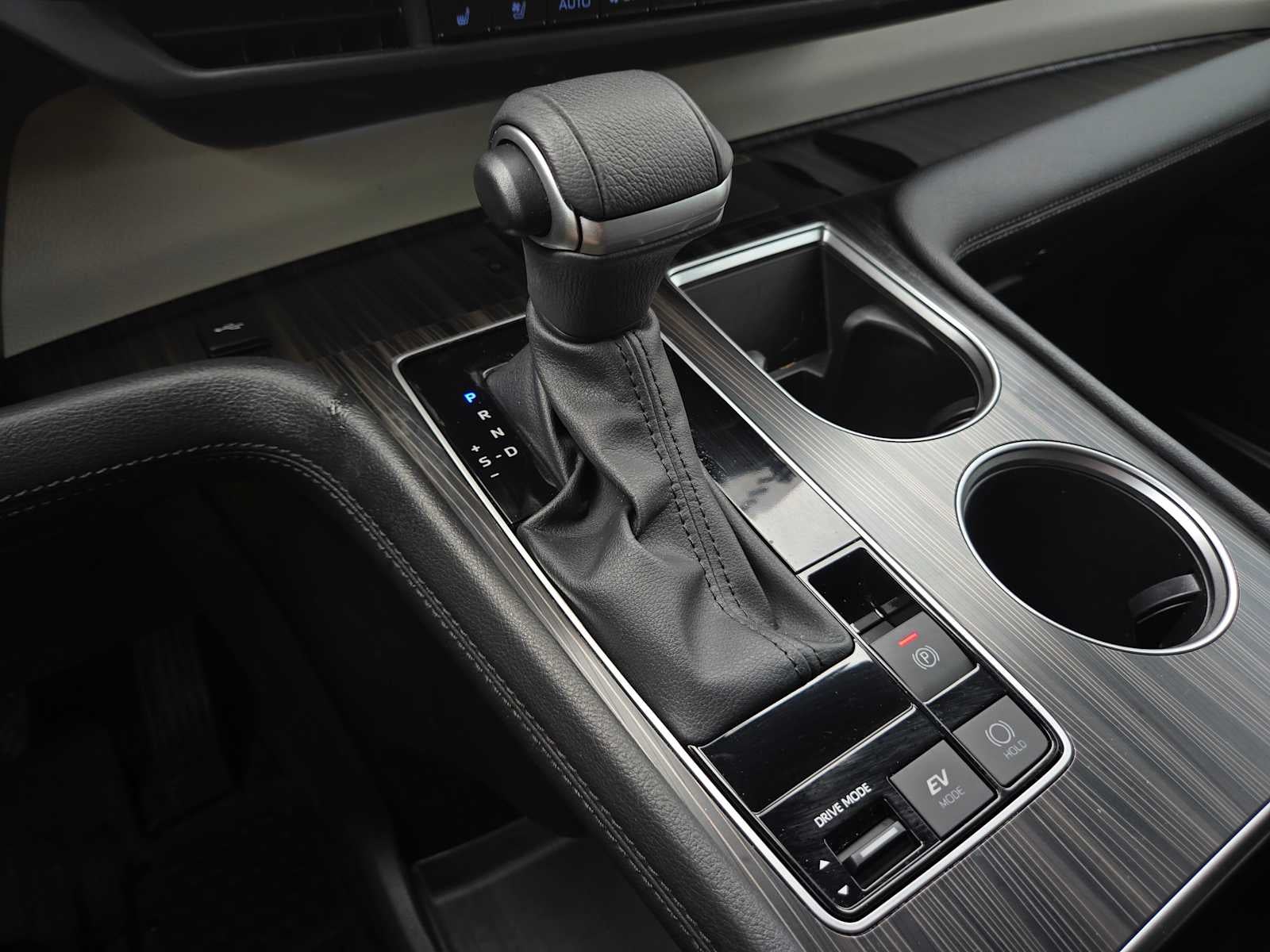 2024 Toyota Sienna Platinum