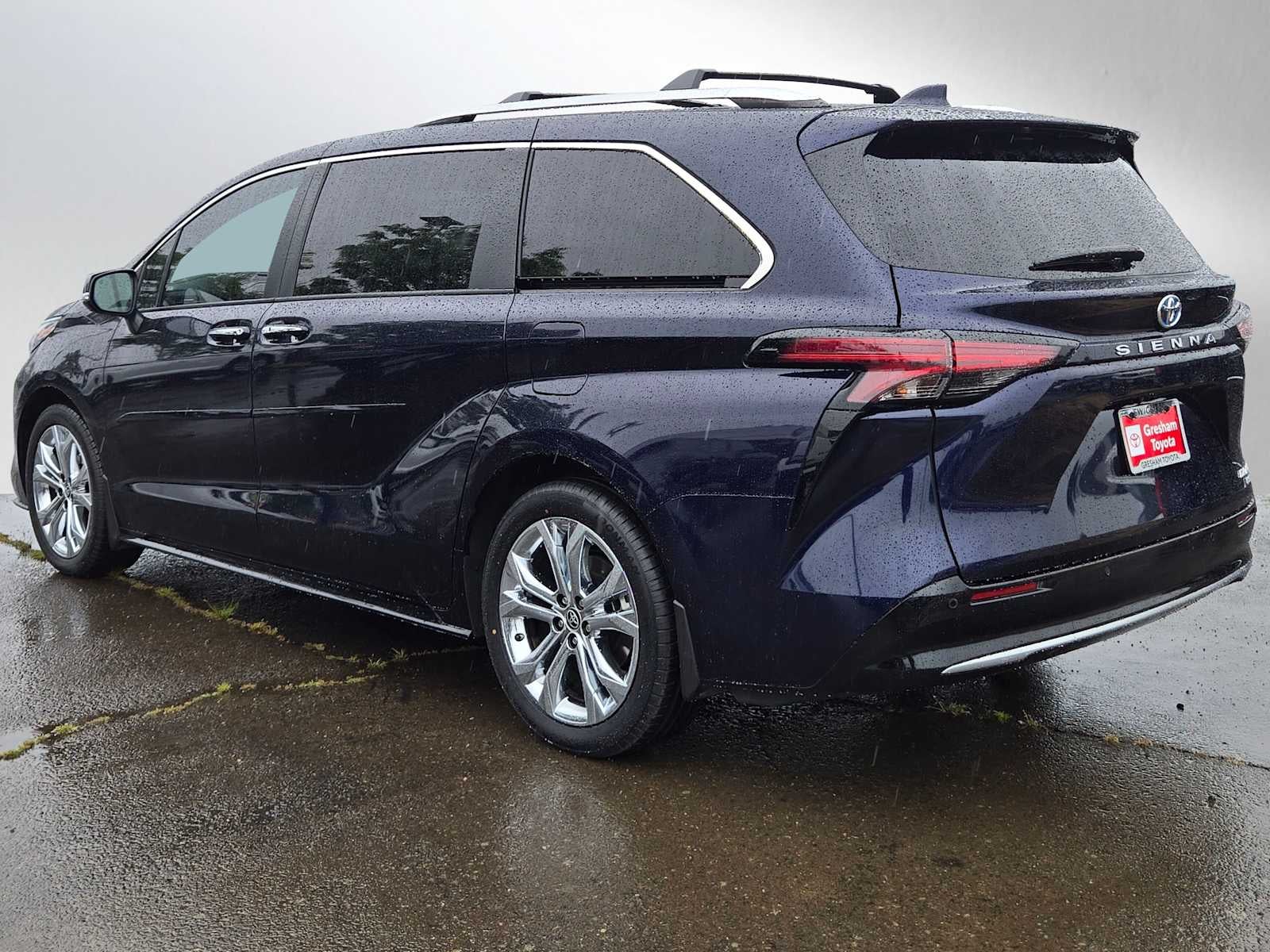 2024 Toyota Sienna Platinum
