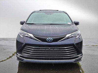 2024 Toyota Sienna Platinum