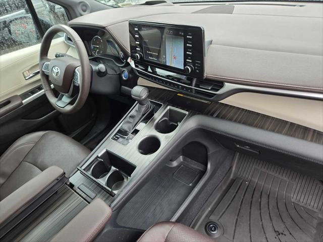 2024 Toyota Sienna Platinum
