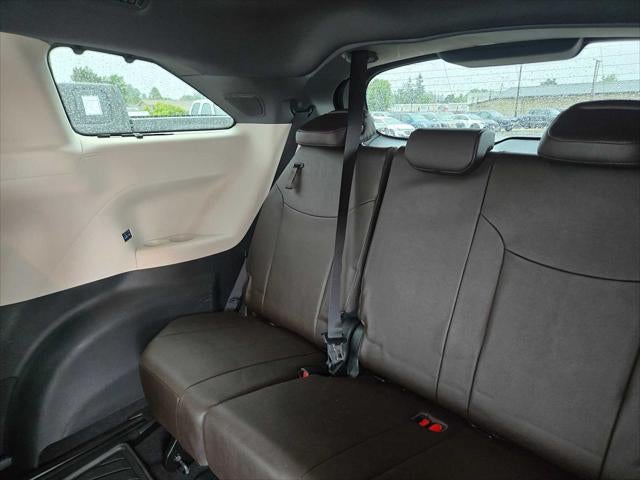 2024 Toyota Sienna Platinum