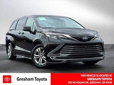 2023 Toyota Sienna Platinum