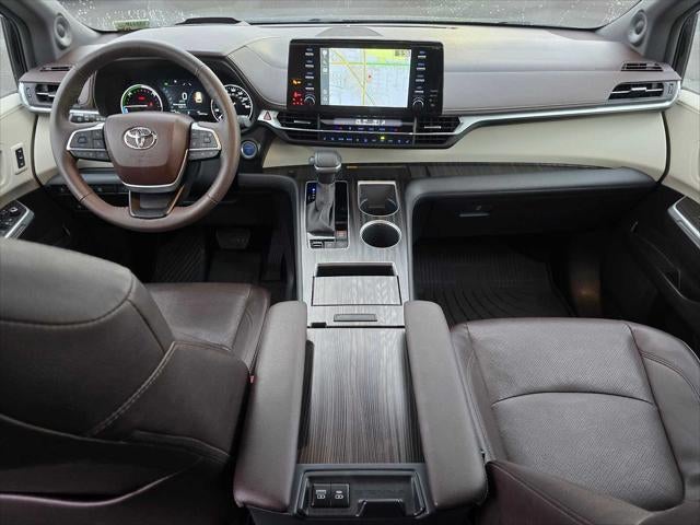2023 Toyota Sienna Platinum