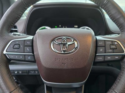 2023 Toyota Sienna Platinum