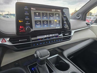 2023 Toyota Sienna Platinum