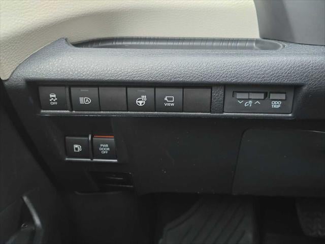 2023 Toyota Sienna Platinum