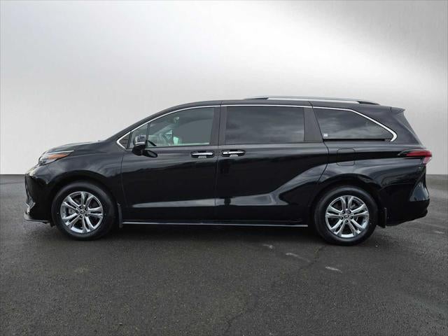 2023 Toyota Sienna Platinum