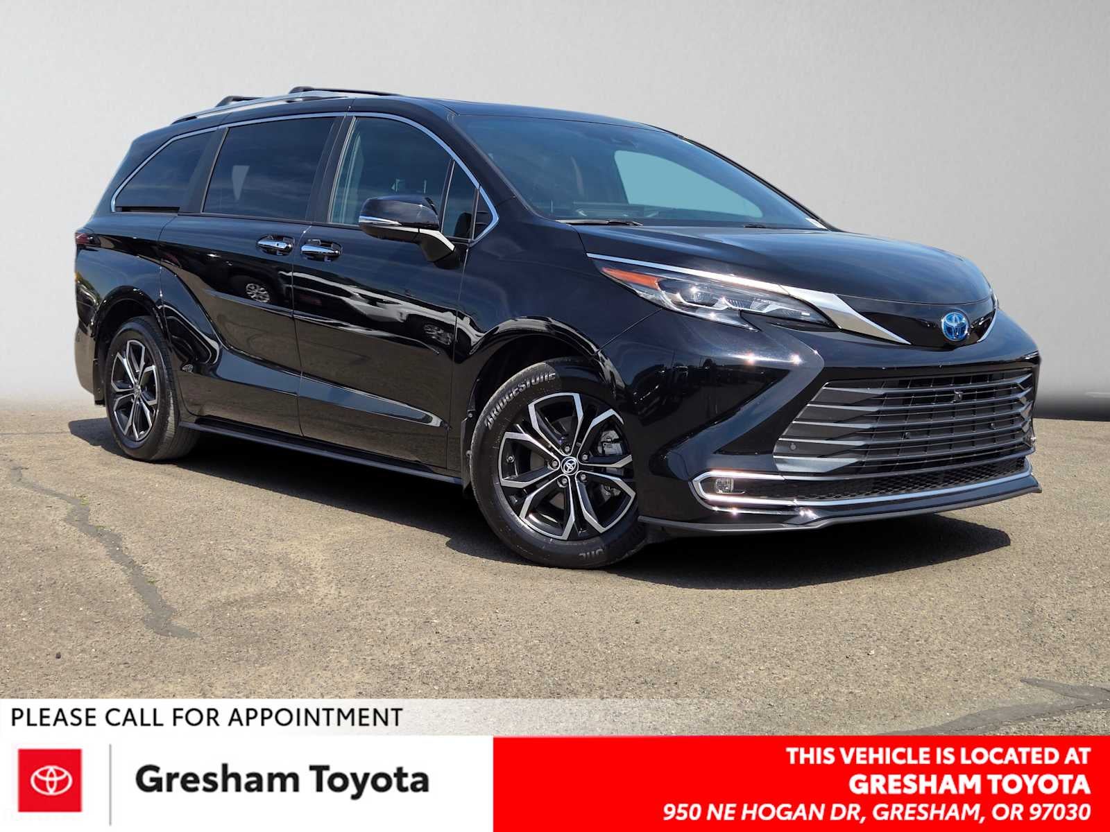 2025 Toyota Sienna Platinum