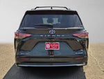 2025 Toyota Sienna Platinum