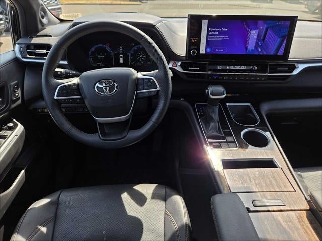 2025 Toyota Sienna Platinum
