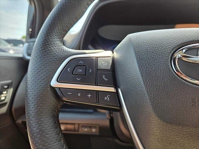2025 Toyota Sienna Platinum