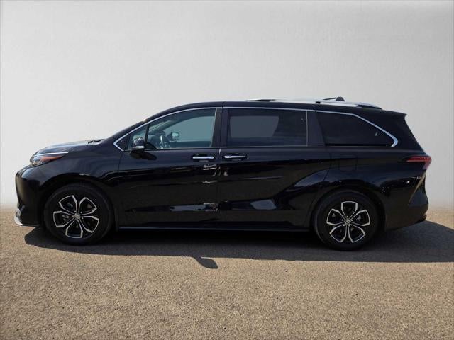 2025 Toyota Sienna Platinum