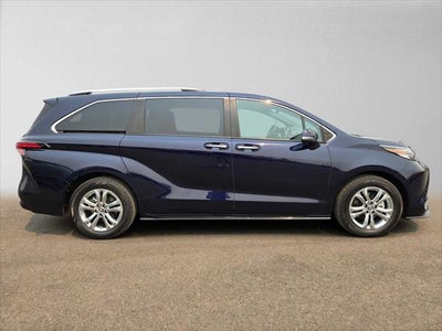 2023 Toyota Sienna Platinum