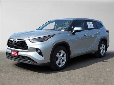 2023 Toyota Highlander LE
