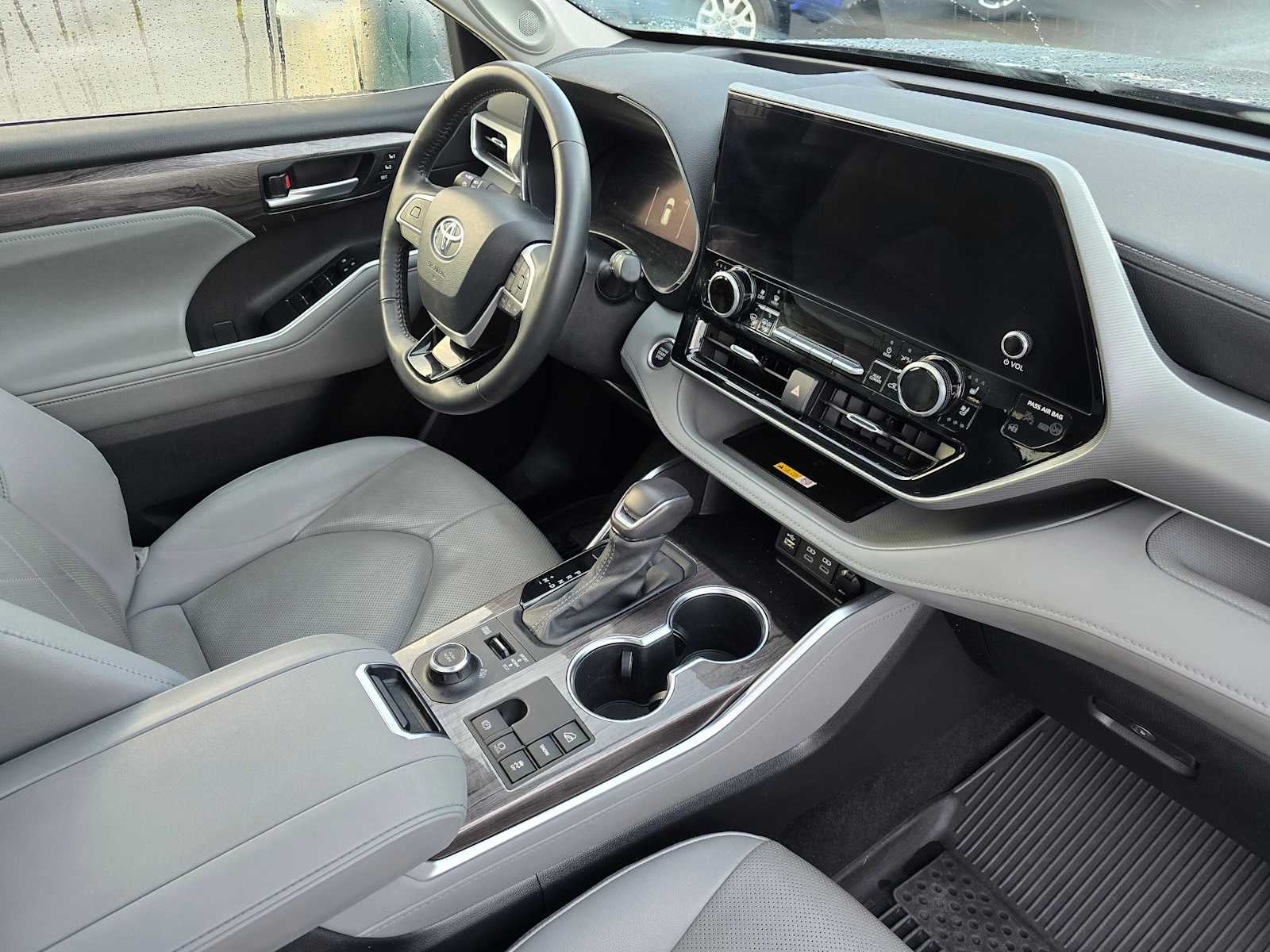 2024 Toyota Highlander Platinum