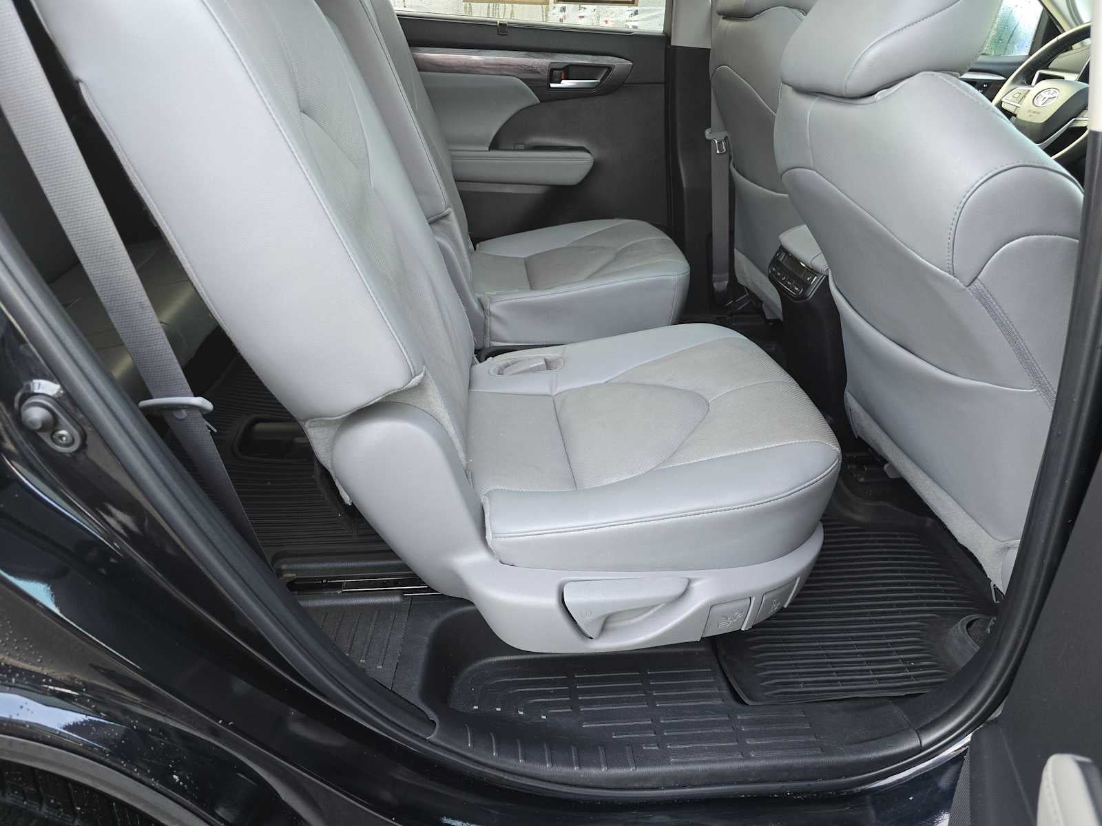 2024 Toyota Highlander Platinum