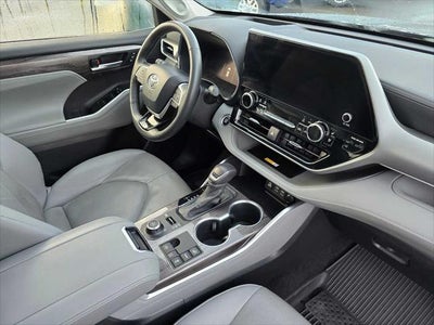 2024 Toyota Highlander Platinum