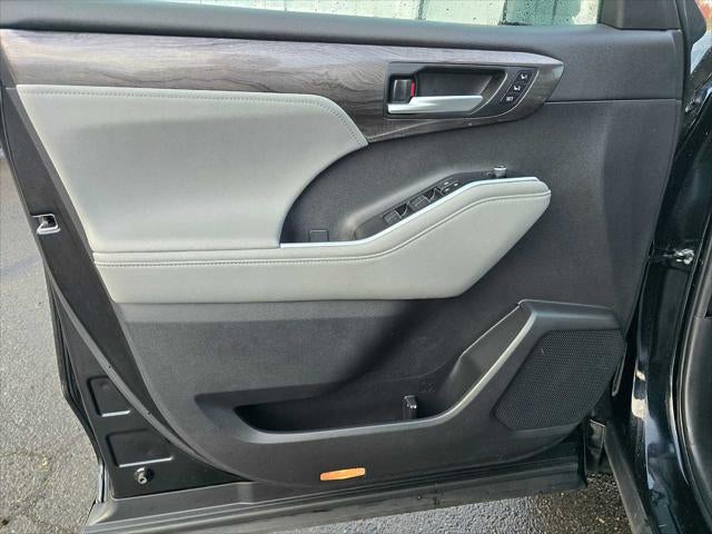 2024 Toyota Highlander Platinum