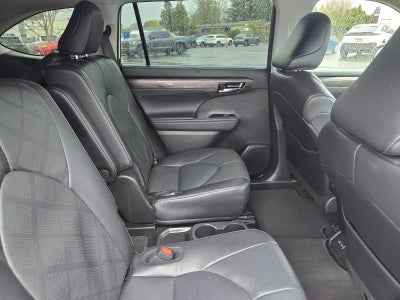 2024 Toyota Highlander Platinum