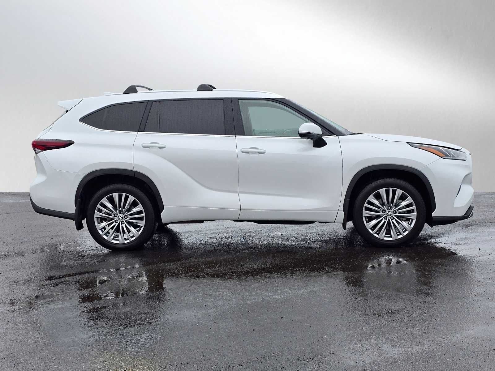 2024 Toyota Highlander Platinum