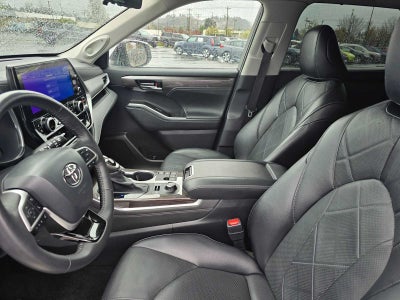 2024 Toyota Highlander Platinum