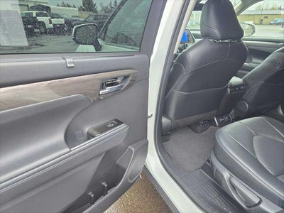2024 Toyota Highlander Platinum