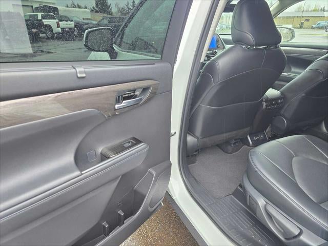 2024 Toyota Highlander Platinum