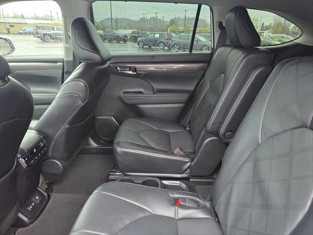 2024 Toyota Highlander Platinum