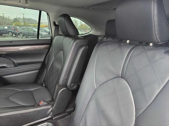 2024 Toyota Highlander Platinum
