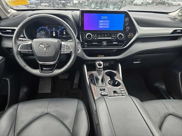 2024 Toyota Highlander Platinum