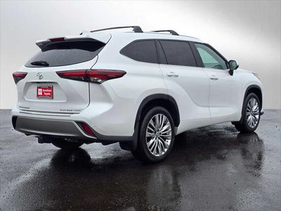 2024 Toyota Highlander Platinum