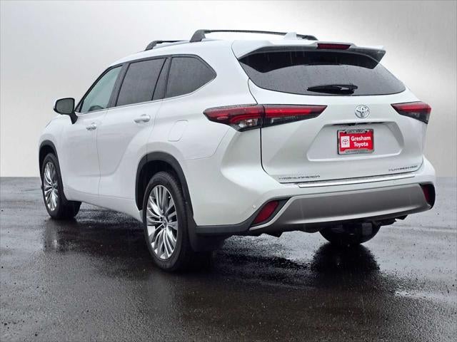 2024 Toyota Highlander Platinum