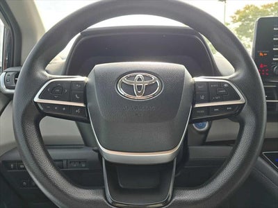 2021 Toyota Sienna LE