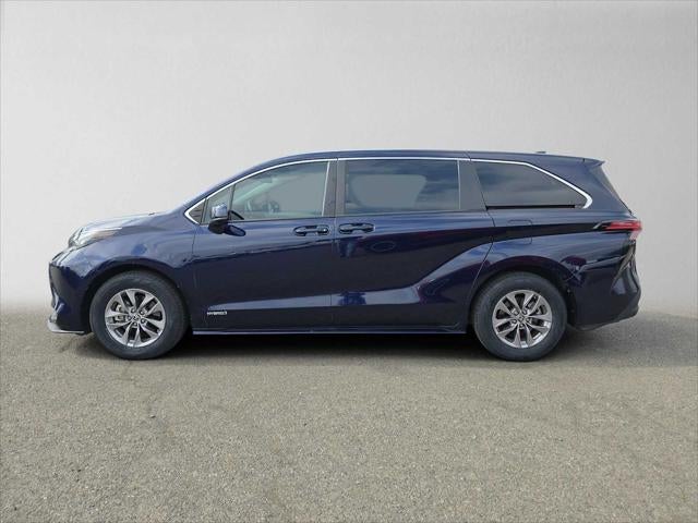 2021 Toyota Sienna LE