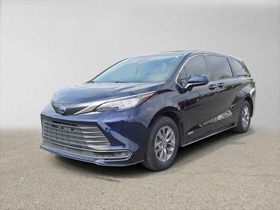 2021 Toyota Sienna LE