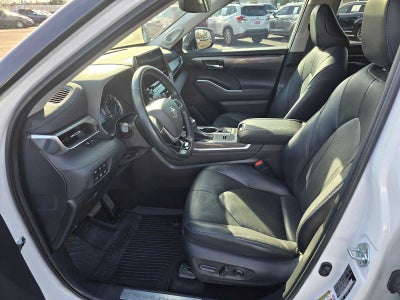 2022 Toyota Highlander Hybrid Limited