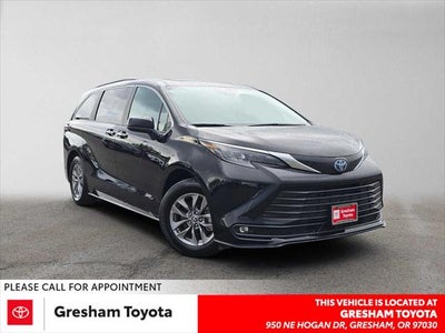 2025 Toyota Sienna XLE