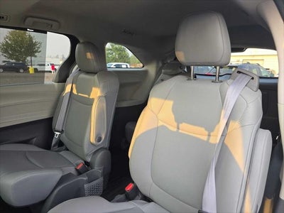 2021 Toyota Sienna XLE