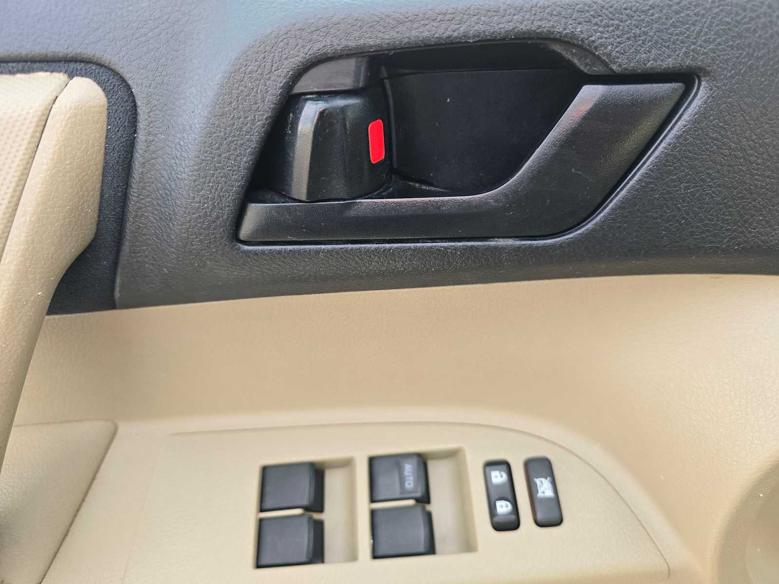 2013 Toyota Highlander FWD 4dr I4 (Natl)