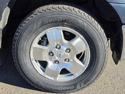 2010 Toyota Tundra CrewMax 5.7L V8 6-Spd AT (Natl)