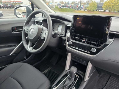 2024 Toyota Corolla Cross LE
