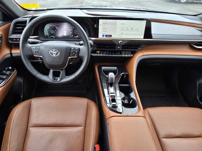2025 Toyota Crown Signia XLE