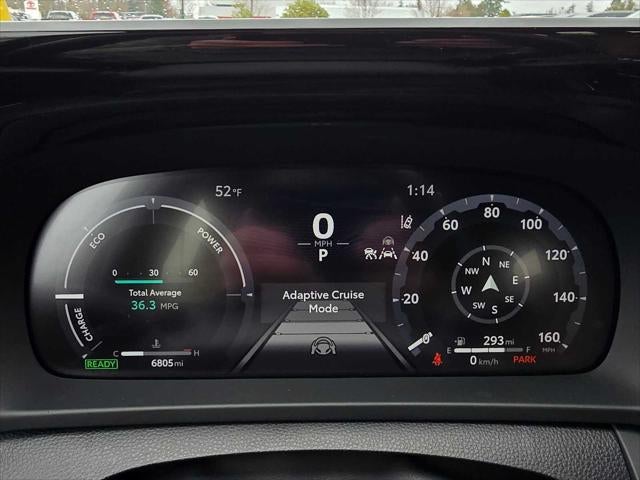 2025 Toyota Crown Signia XLE