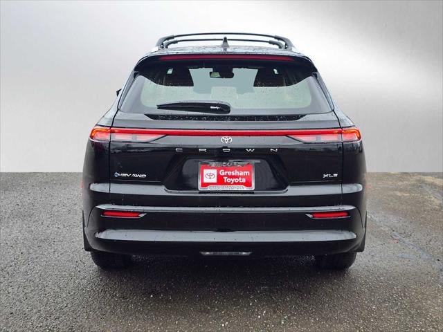 2025 Toyota Crown Signia XLE