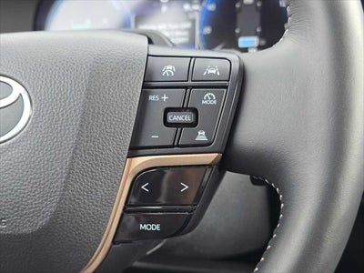 2025 Toyota Crown Signia Limited