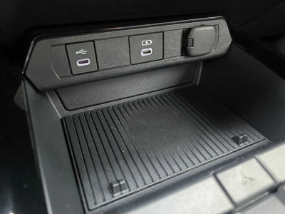 2025 Toyota Prius XLE