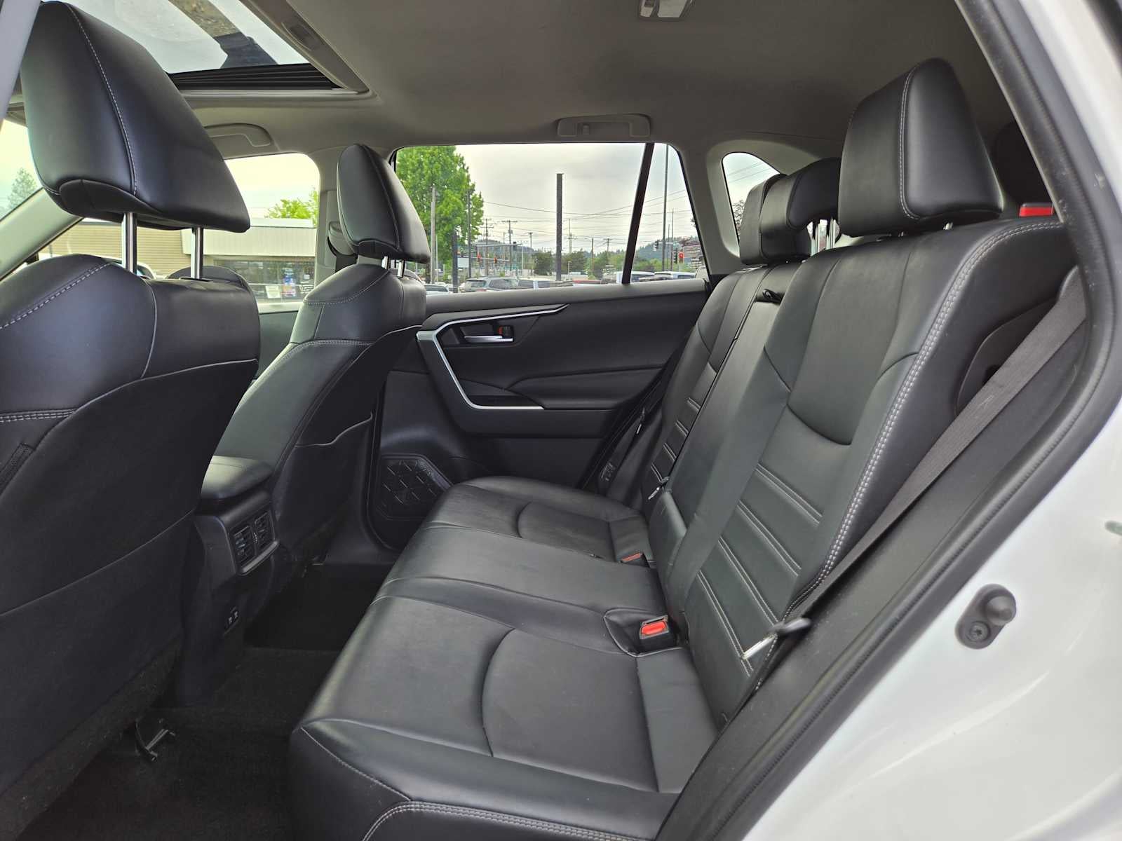 2020 Toyota RAV4 XLE Premium