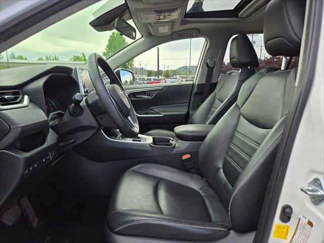 2020 Toyota RAV4 XLE Premium