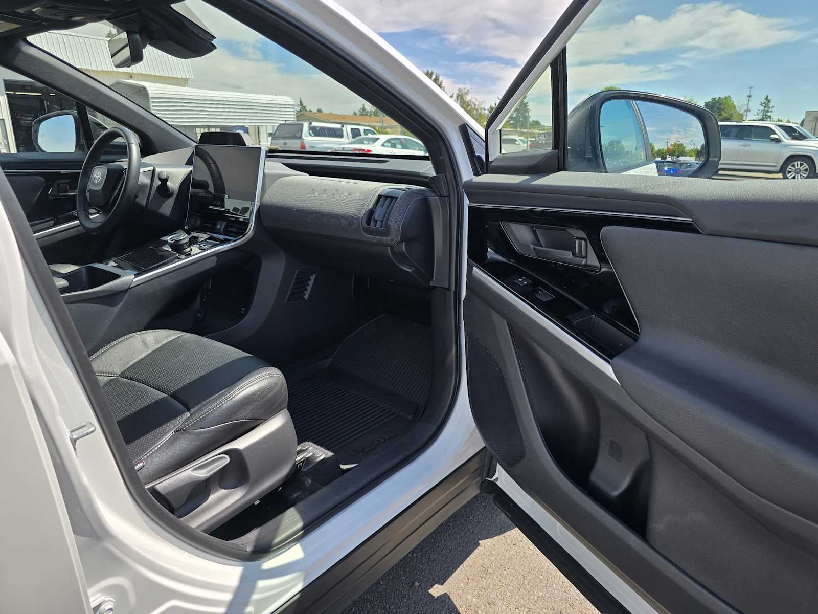 2023 Toyota bZ4X XLE