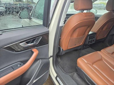 2021 Audi Q7 Premium Plus